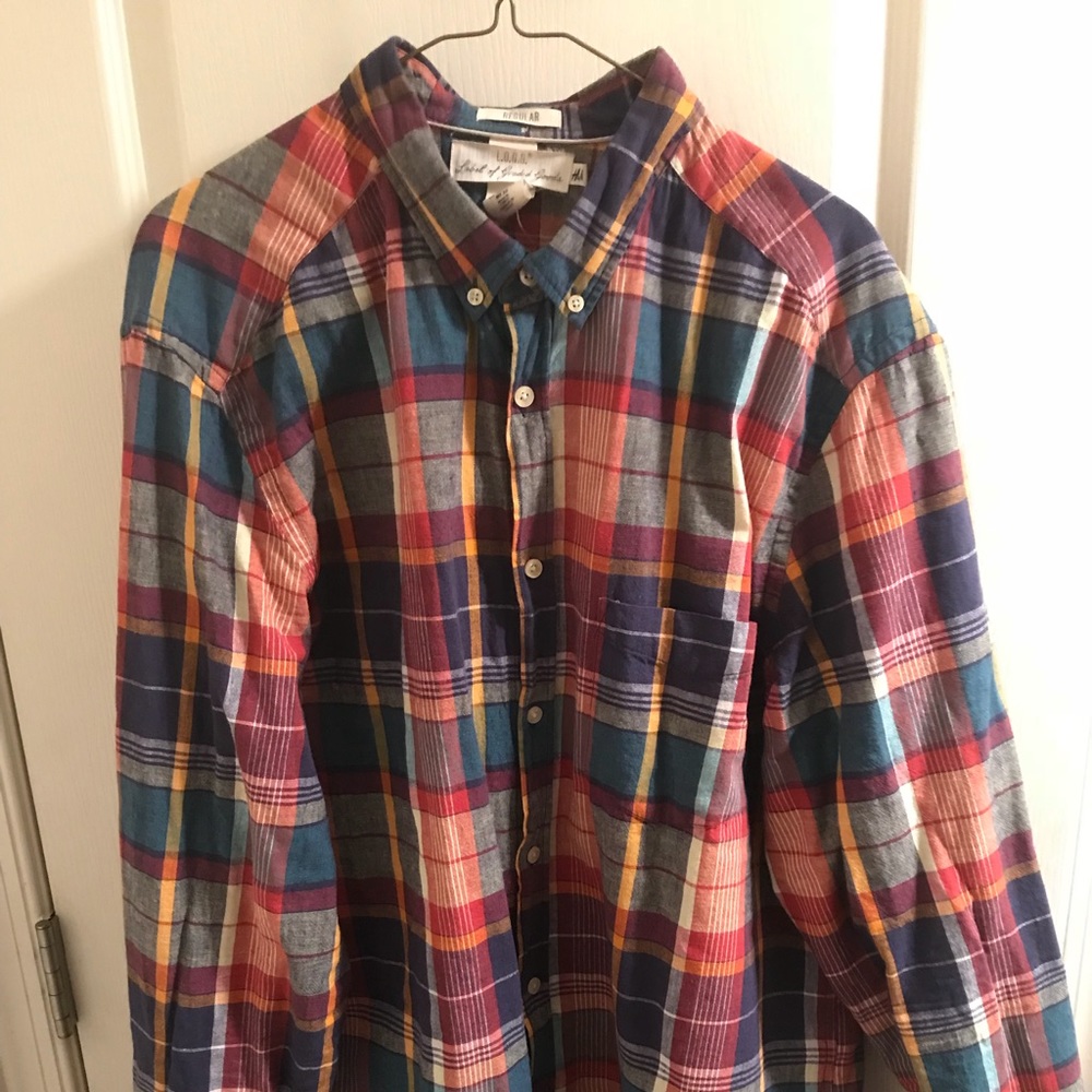 H&M ♨️button down FOR SALE🎉 MAKE AN OFFER 🗣